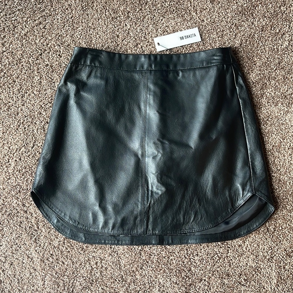 BB Dakota black leather skirt